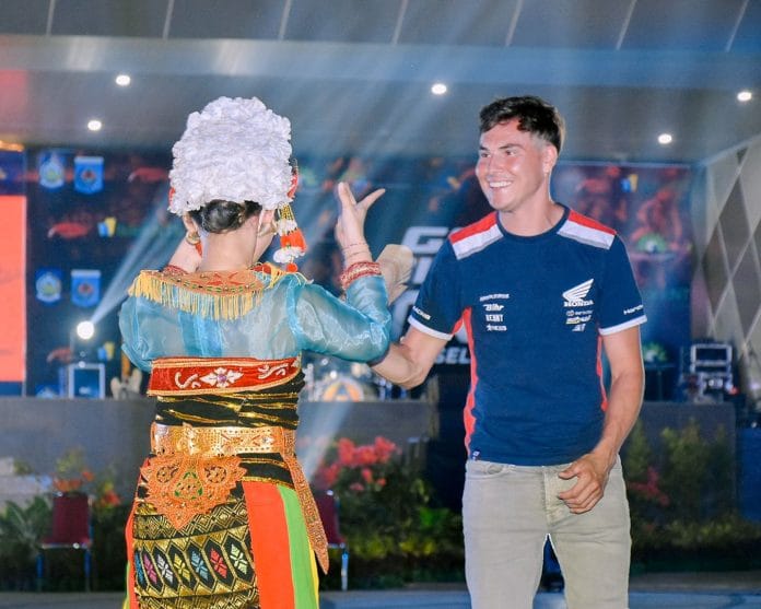 pembalap MXGP dan kuliner lombok