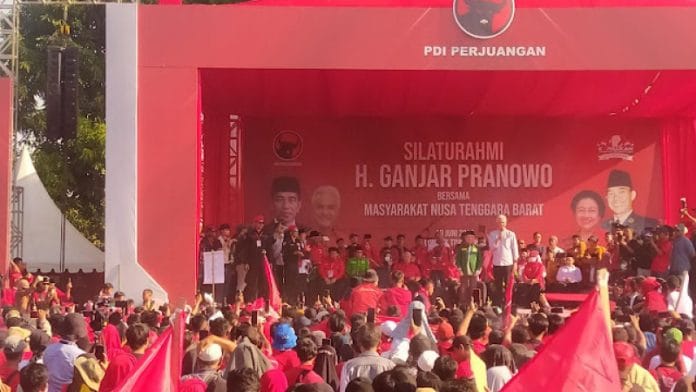 Bacapres PDIP Ganjar Pranowo Temui Puluhan Ribu Penggemar di NTB