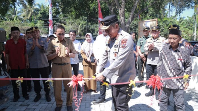 Kapolda NTB Baksos Kepolisian di Lombok Timur