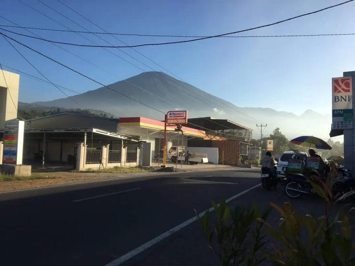 Retail Modern Alfamart di Sembalun