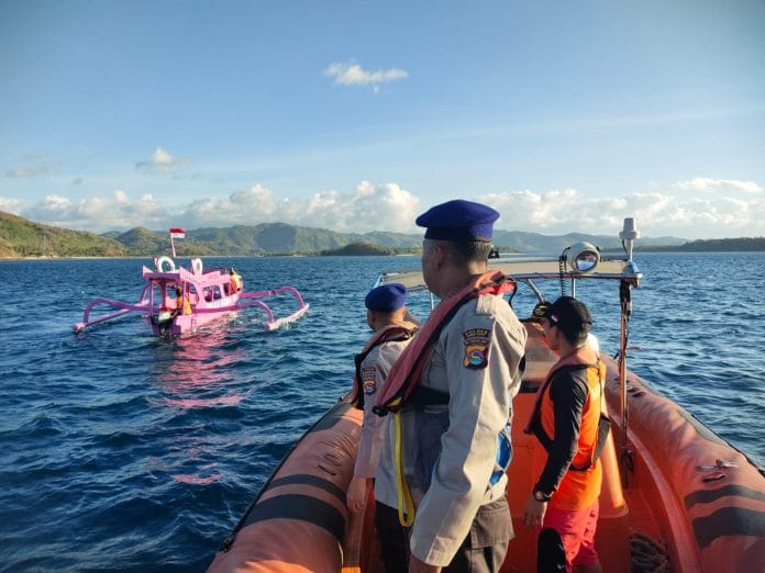 Perairan Gili Rengit