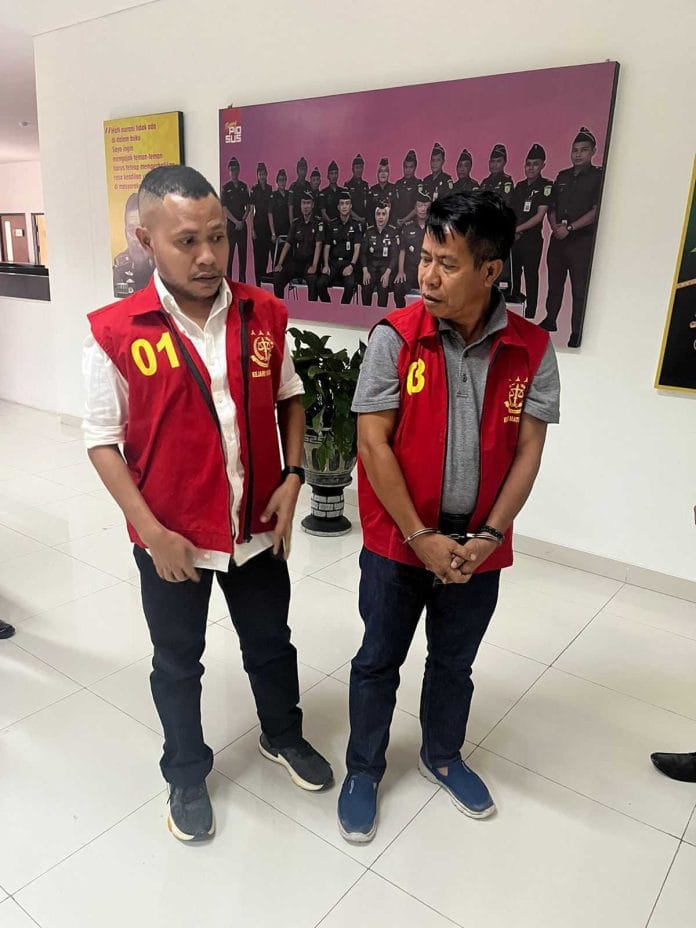 Tersangka Korupsi Pasir Besi